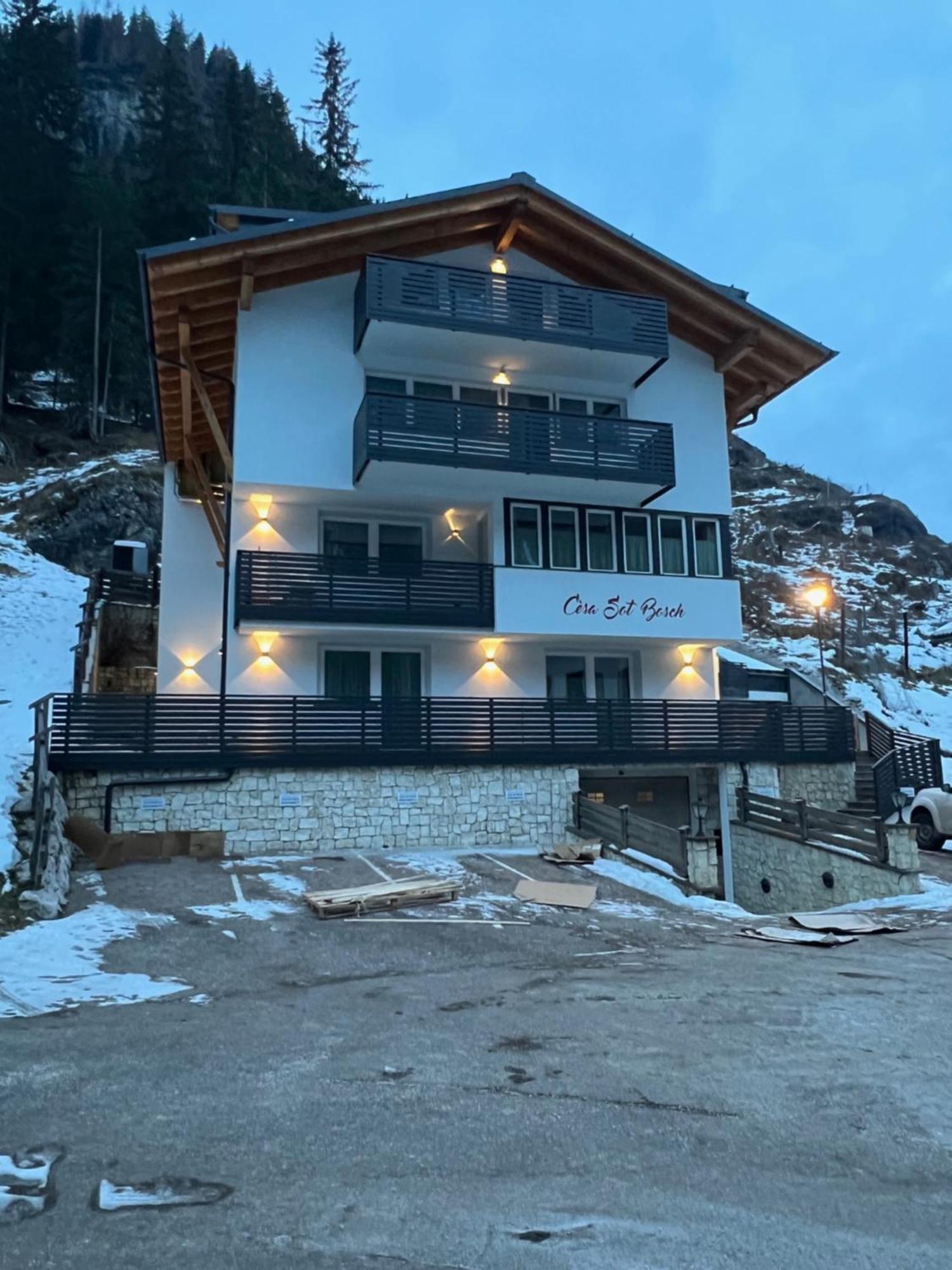 Cesa Sot Bosch Apartment Canazei